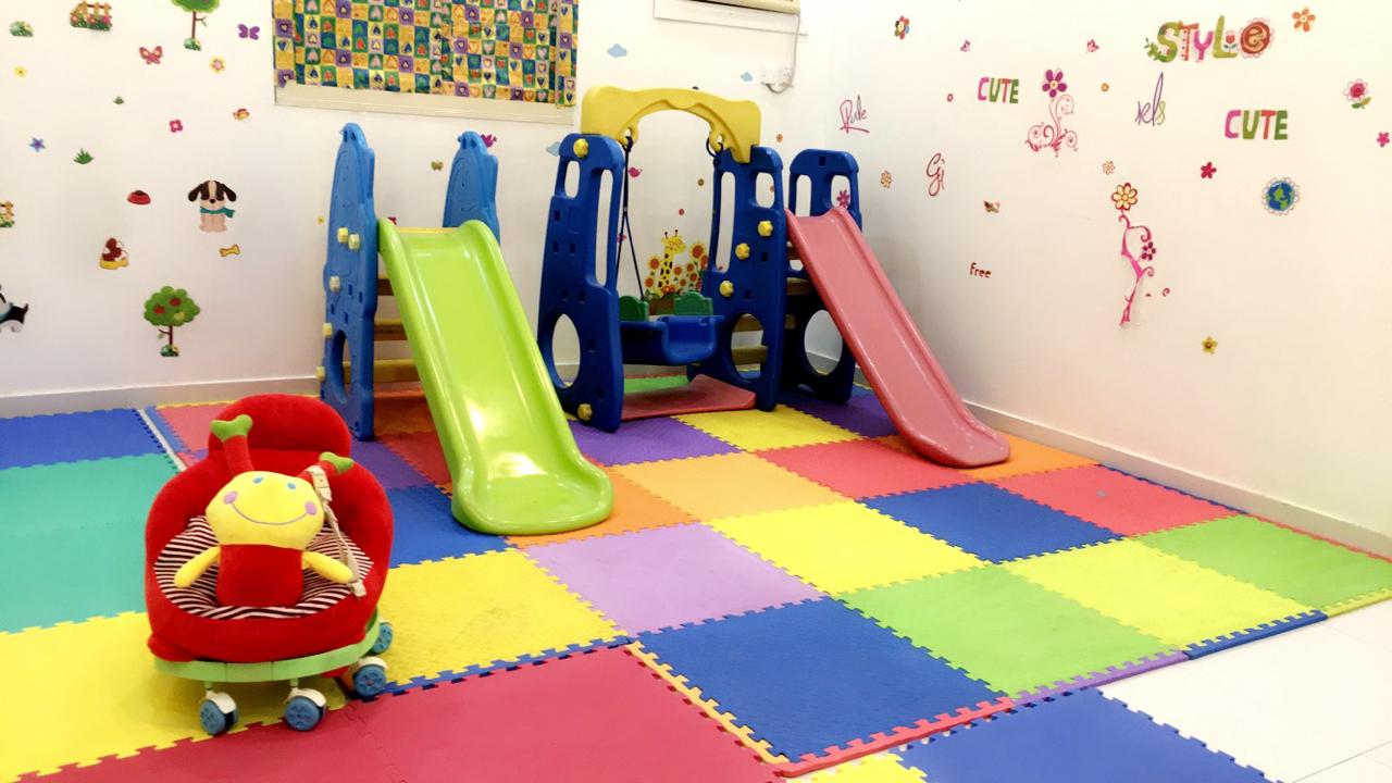 روضة أحلى البراعم الأهلية